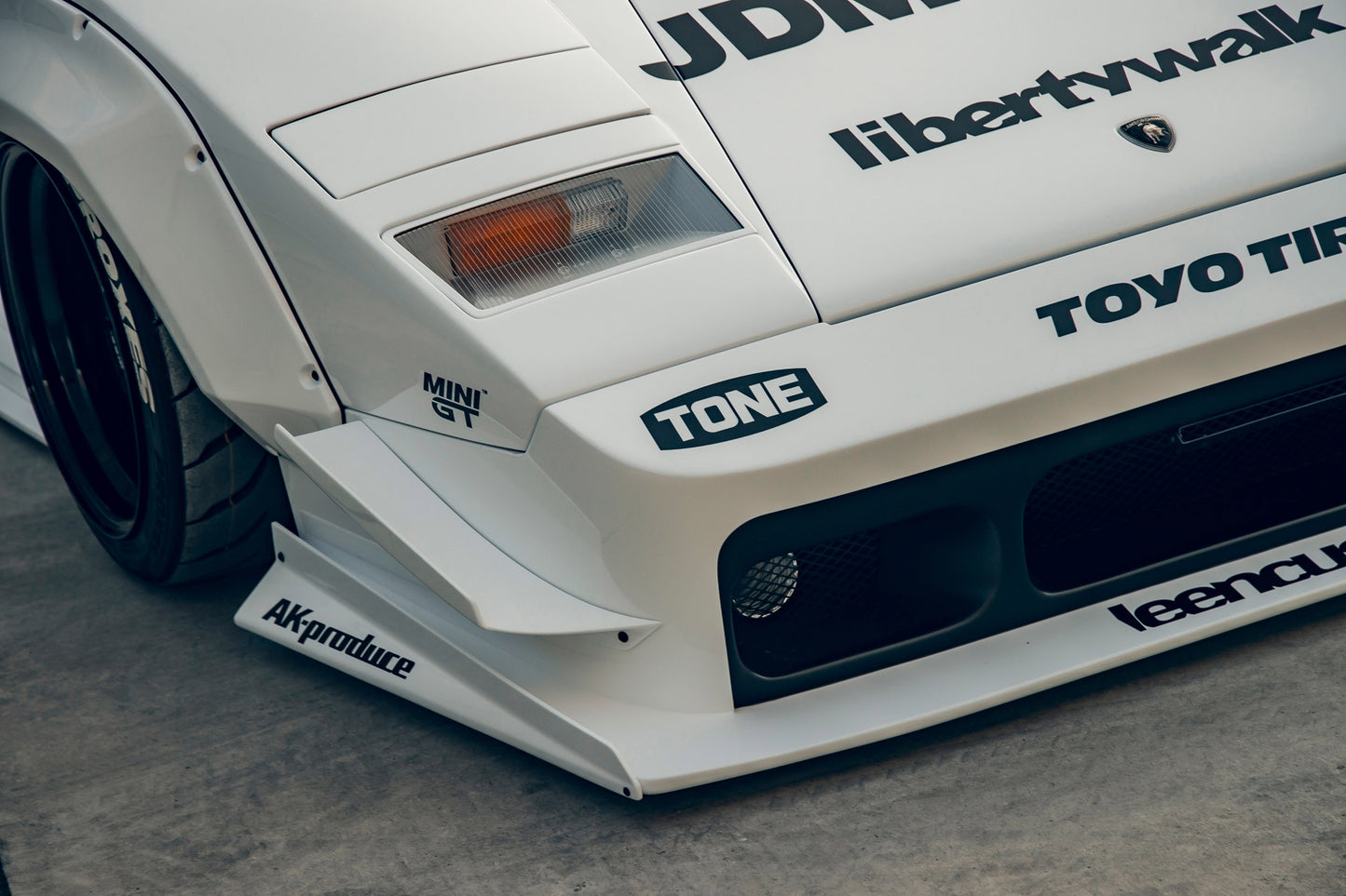 LB-WORKS Countach