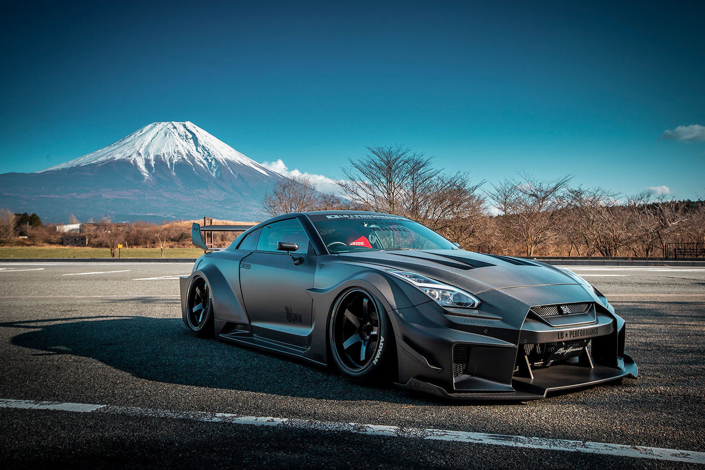 LB-Silhouette WORKS GT NISSAN 35GT-RR