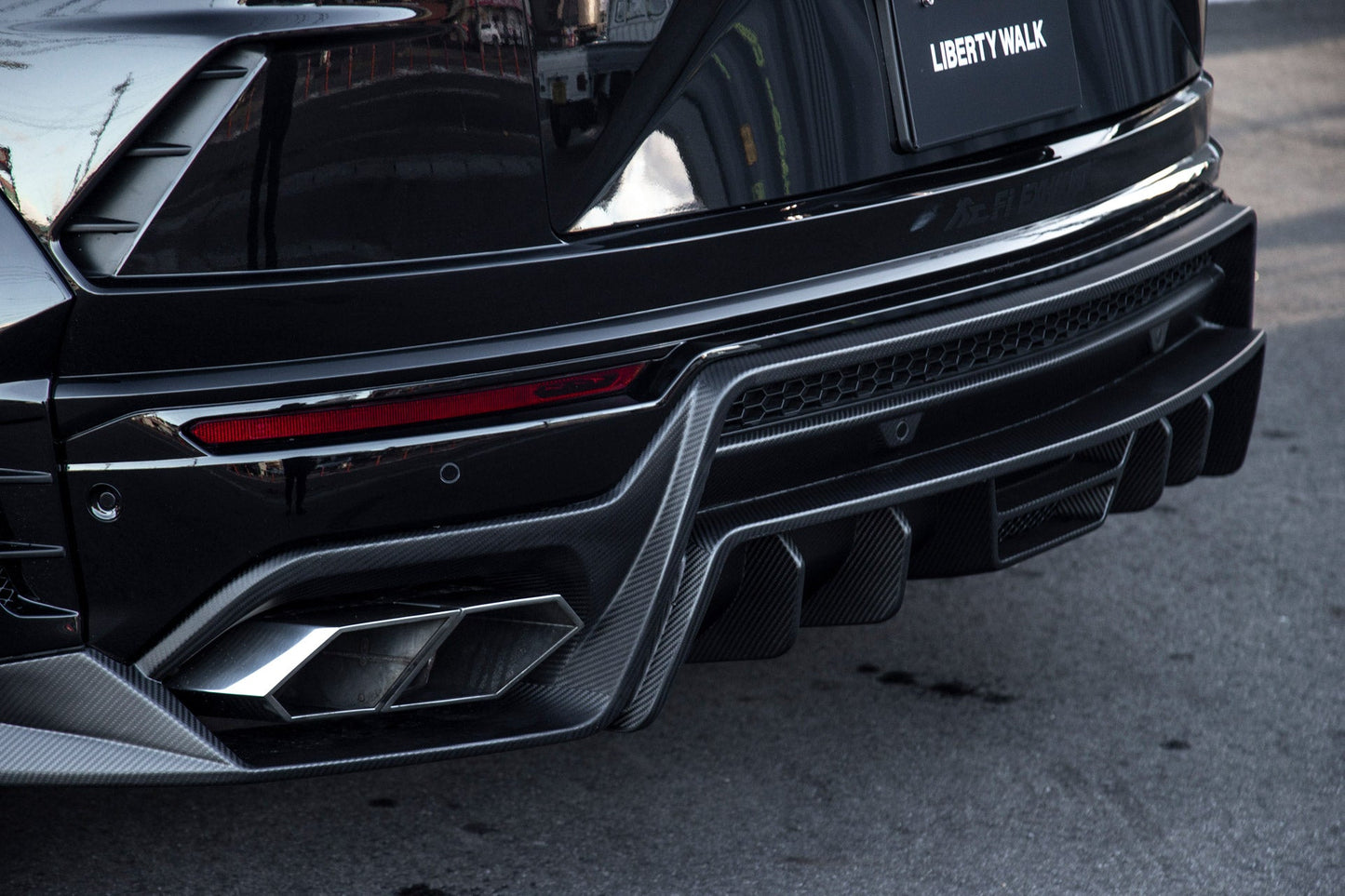 LB-WORKS URUS complete body kit with Bonnet Hood